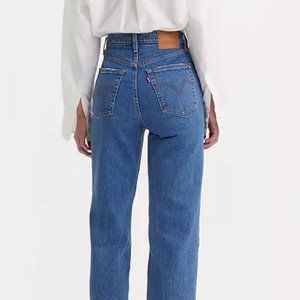 Levi's Ribcage Straight Ankle Jeans